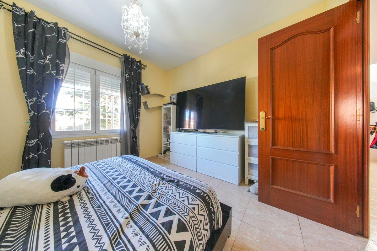 Casa en Venta en Serranillos del Valle - 28