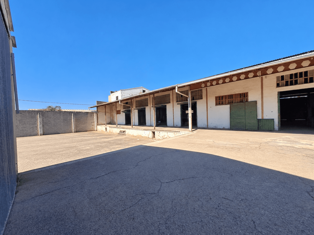 Nave en Venta en Avinguda de Ramon Bataller - 7