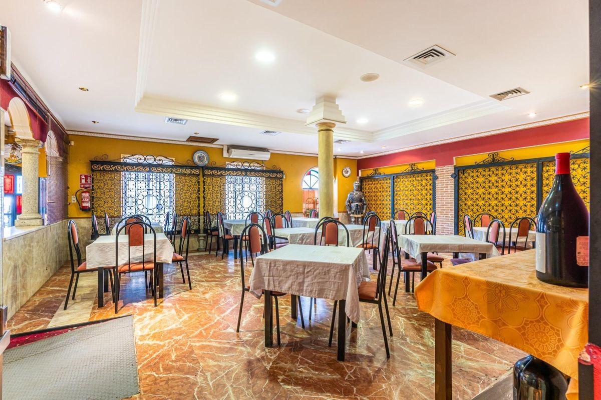 Edificio Comercial en Venta en Calle de la Encomienda - 3