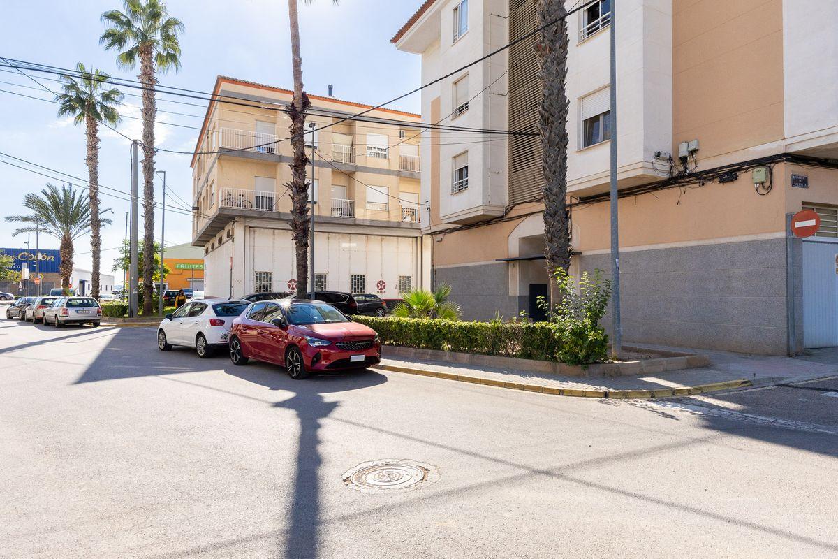Piso en Venta en Carrer d'Hernán Cortés - 25