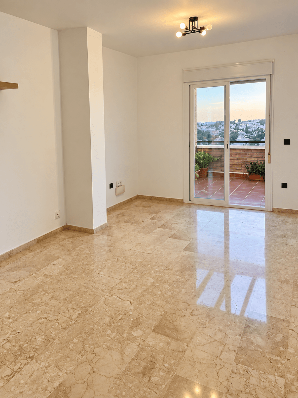 Piso en Venta en Calle Onice - 5