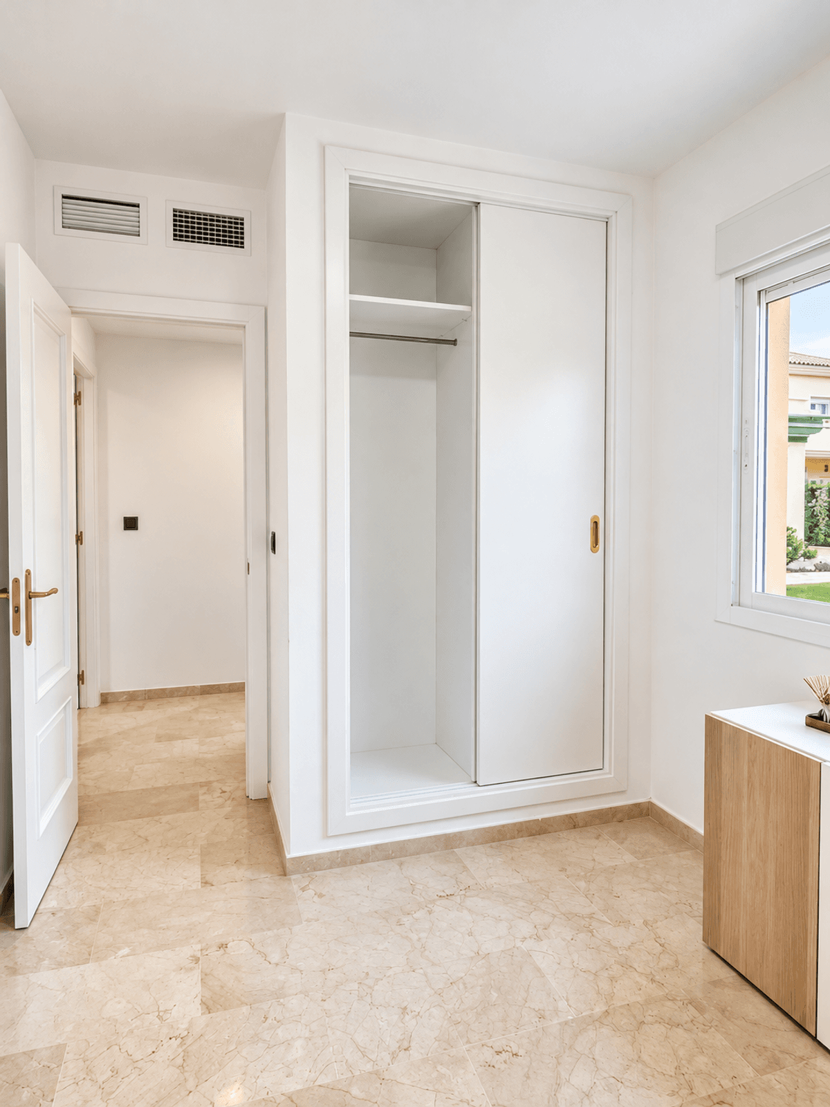 Piso en Venta en Calle Onice - 14