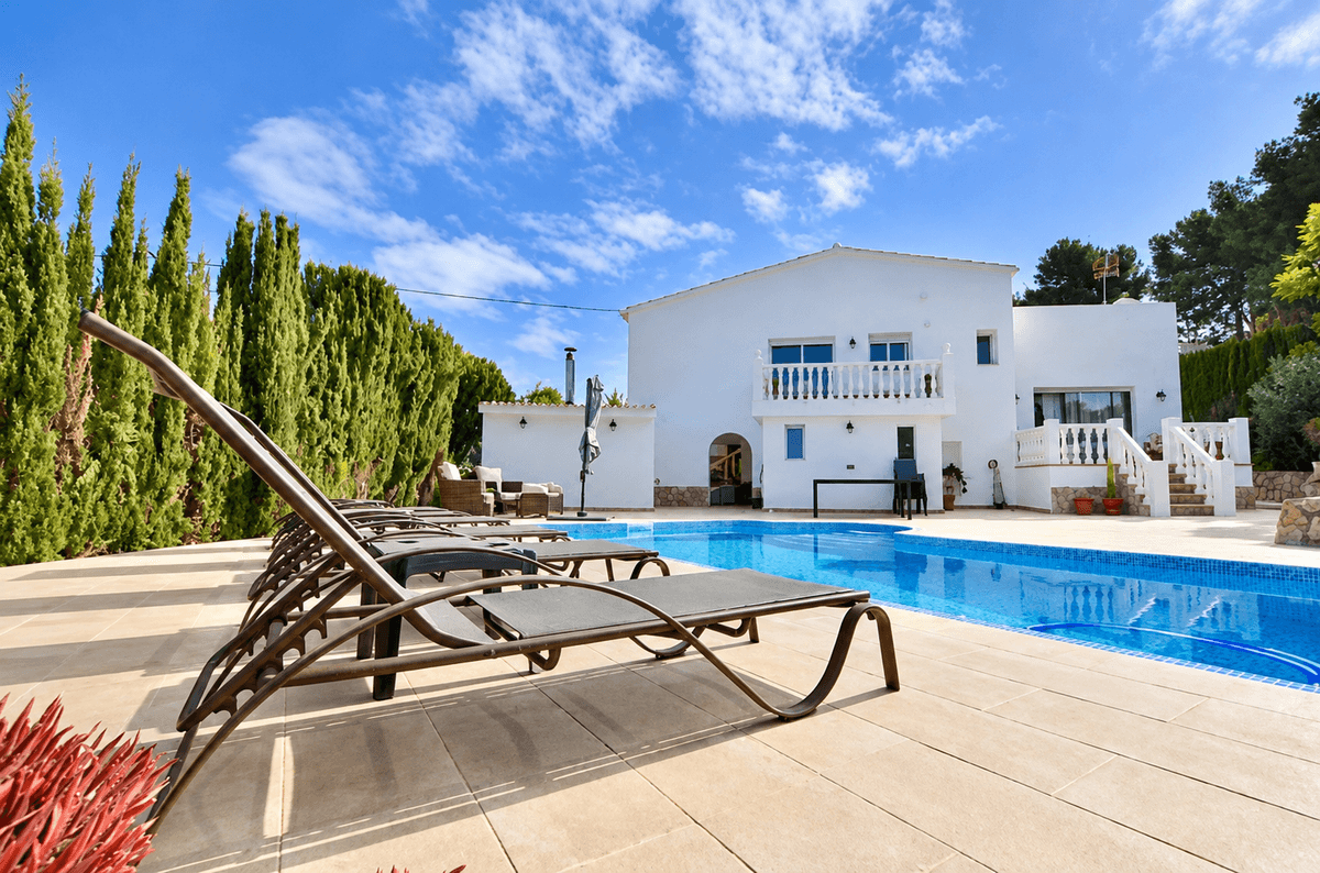 Villa en Venta en Calle Halcones - 1