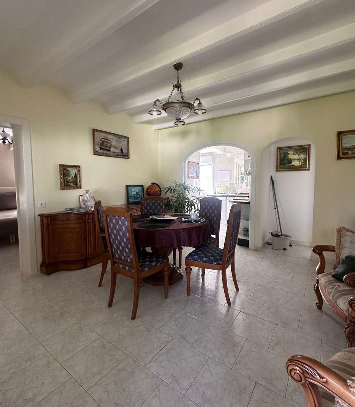 Villa en Venta en Calle Halcones - 5