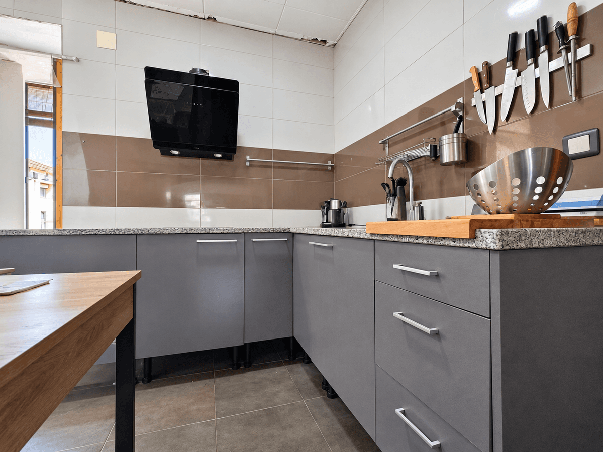 Piso en Venta en Carrer de Jacinto Benavente - 8