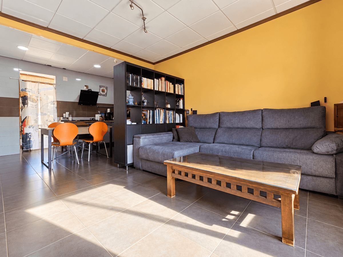 Piso en Venta en Carrer de Jacinto Benavente - 1