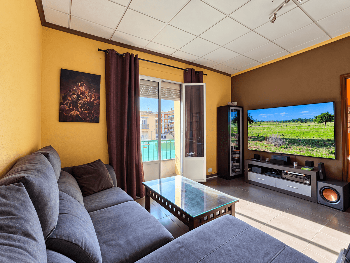 Piso en Venta en Carrer de Jacinto Benavente - 2