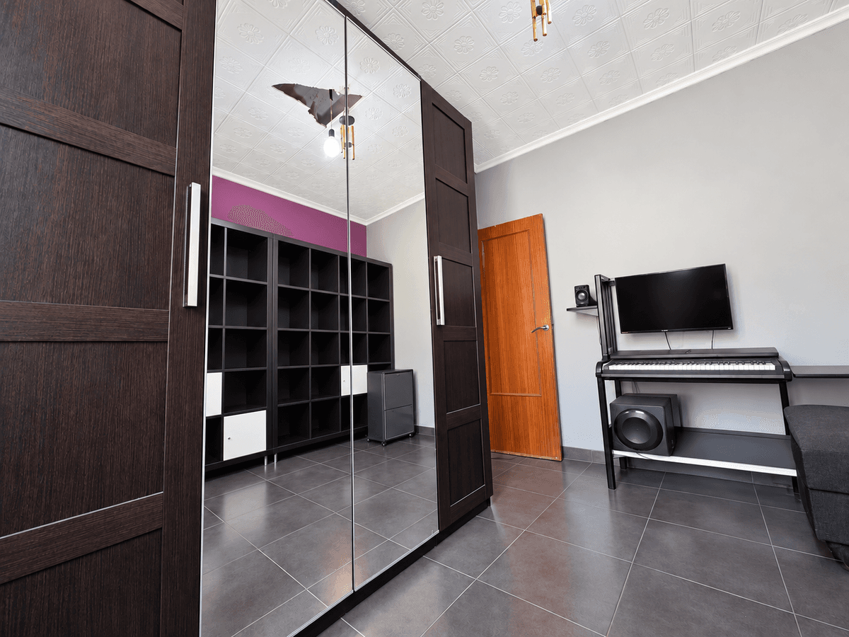 Piso en Venta en Carrer de Jacinto Benavente - 13