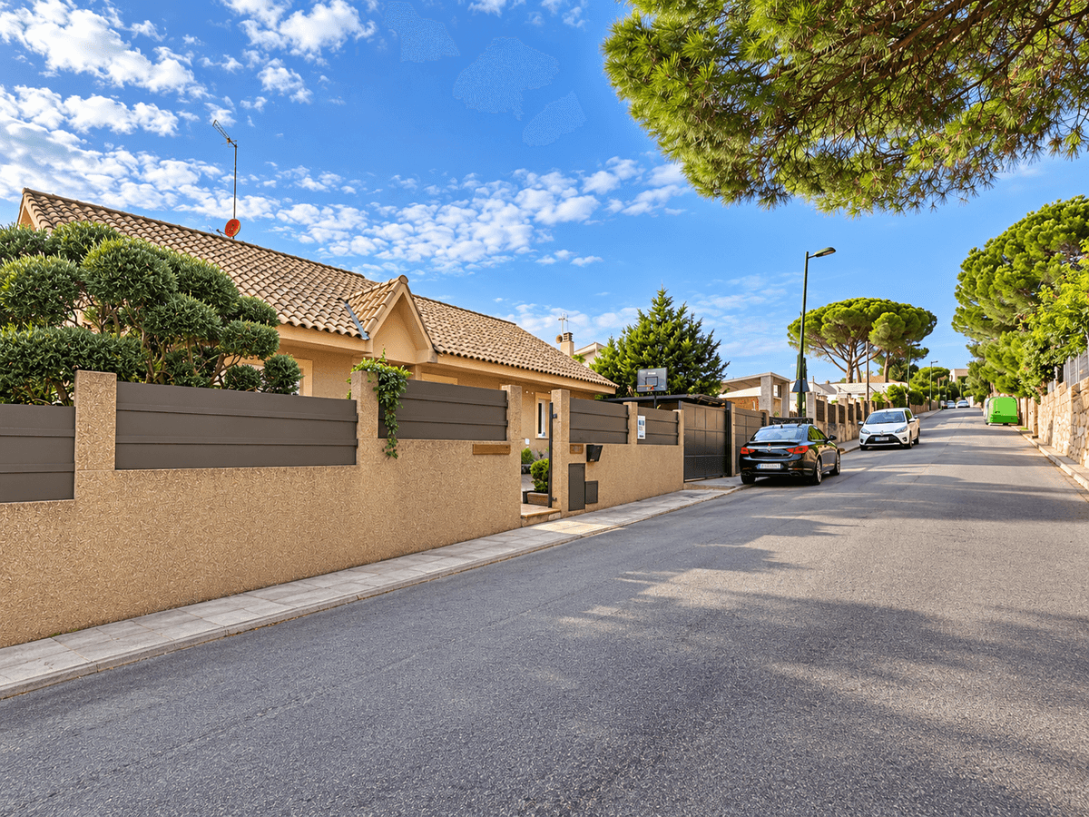 Casa en Venta en Avenida del Tomillar - 25