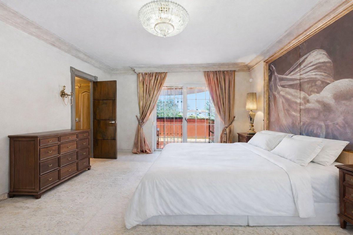 Villa en Venta en Avenida las Palmeras - 11