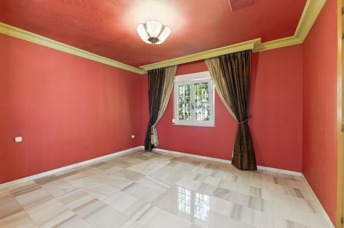 Villa en Venta en Avenida las Palmeras - 12