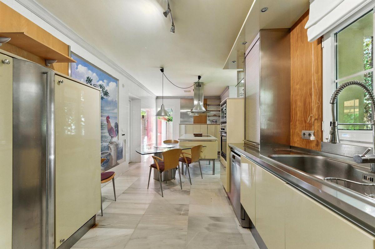 Villa en Venta en Avenida las Palmeras - 35