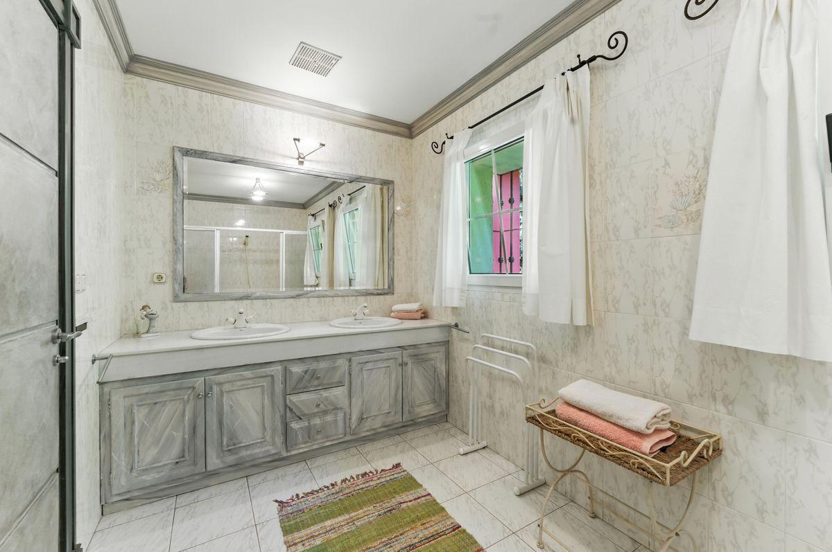 Villa en Venta en Avenida las Palmeras - 26