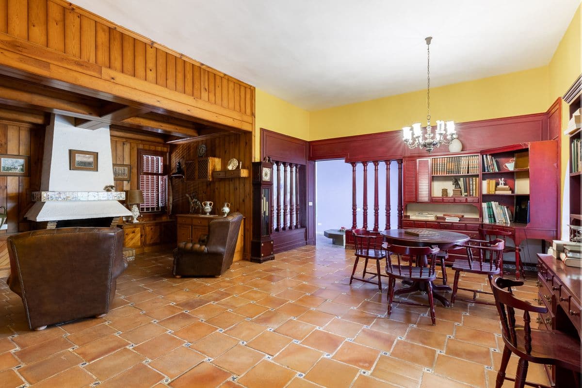 Chalet en Venta en Carrer Número 7 - 10