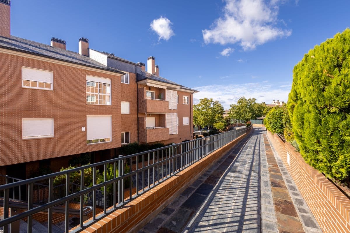 Piso en Venta en Calle Iris - 25
