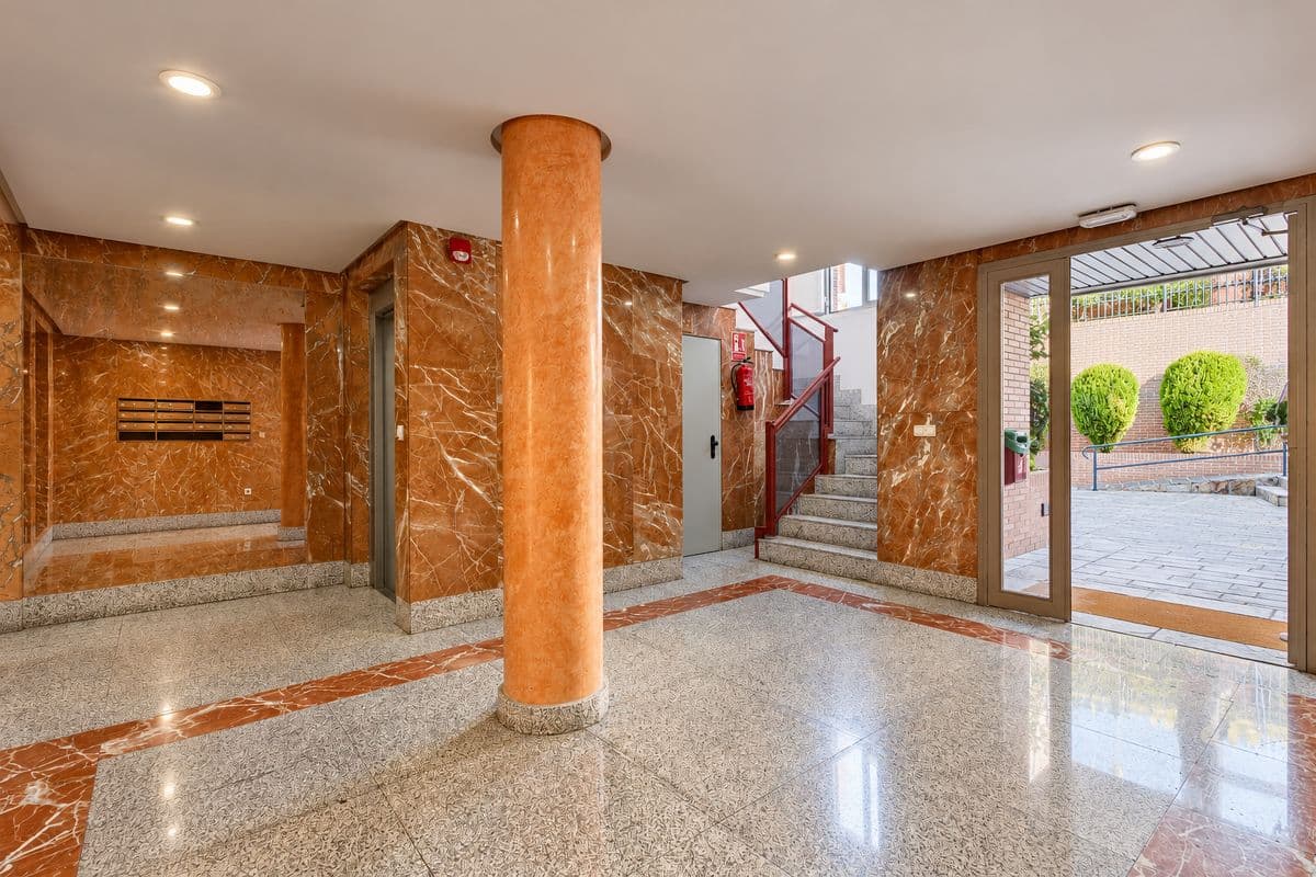 Piso en Venta en Calle Iris - 23