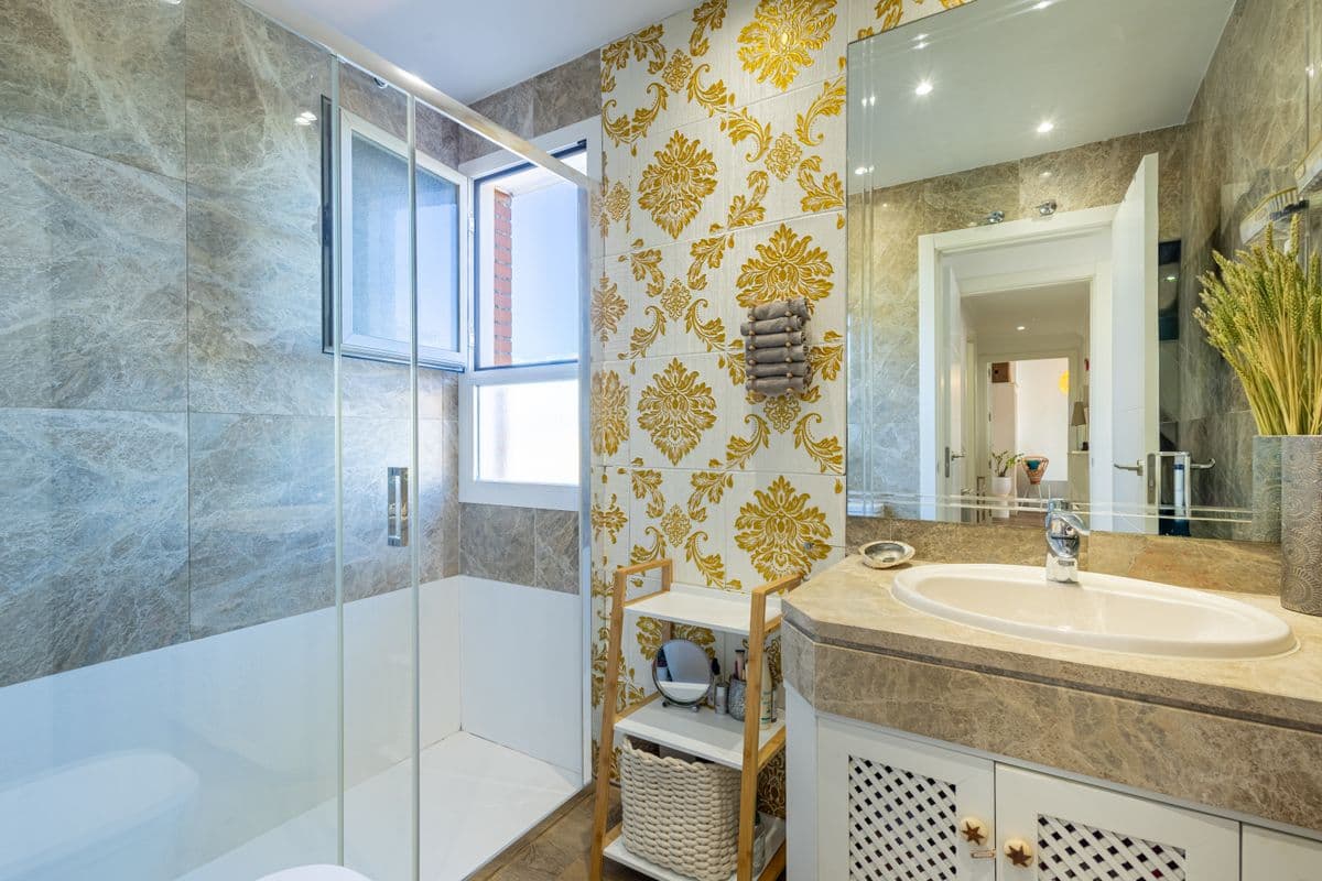 Piso en Venta en Calle Iris - 16