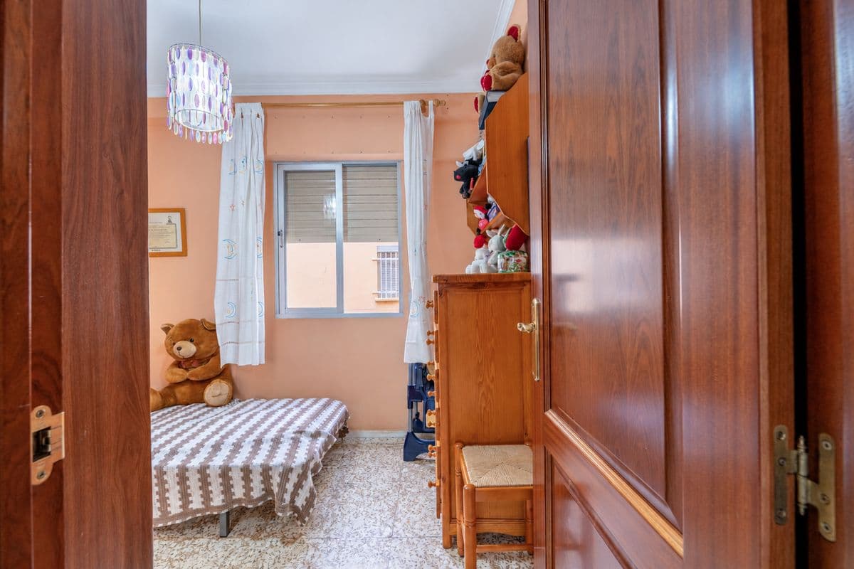 Piso en Venta en Calle Nalón - 18