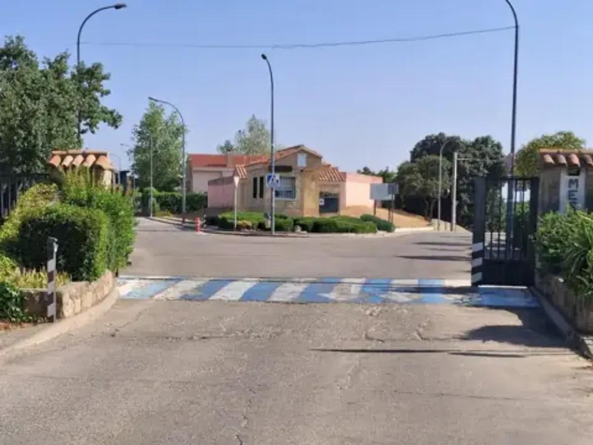 Terreno residencial en Venta en Calle el Pino - 13