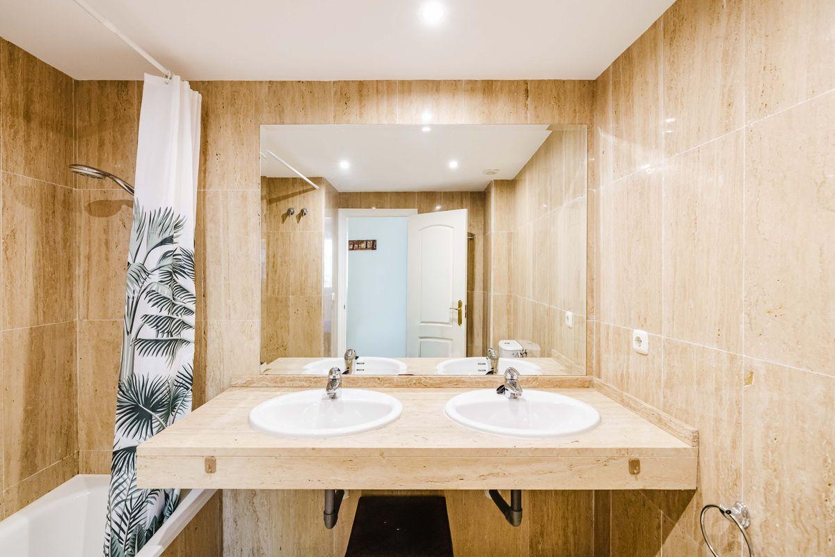Piso en Venta en Calle Lila - 26