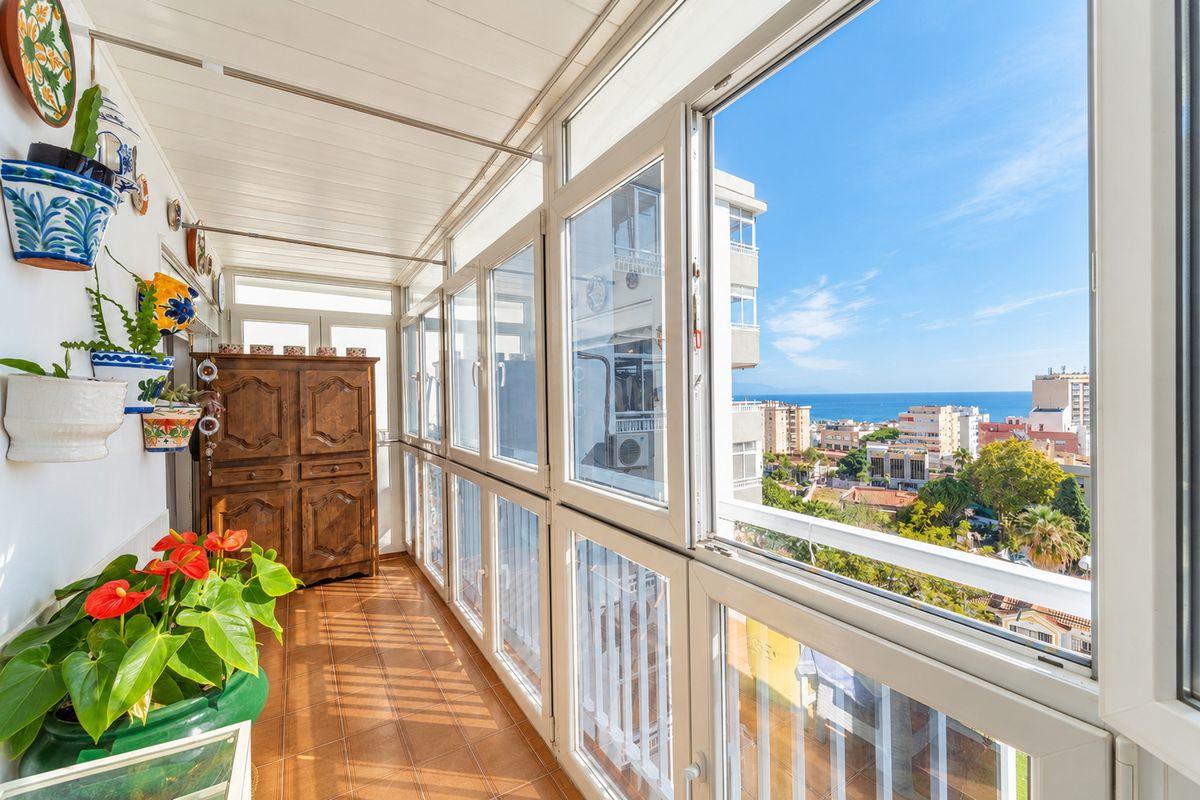 Piso en Venta en Calle Escritor Adolfo Reyes - 27