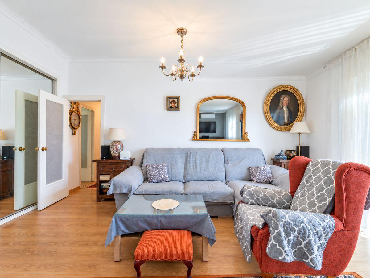 Piso en Venta en Calle Escritor Adolfo Reyes - 6