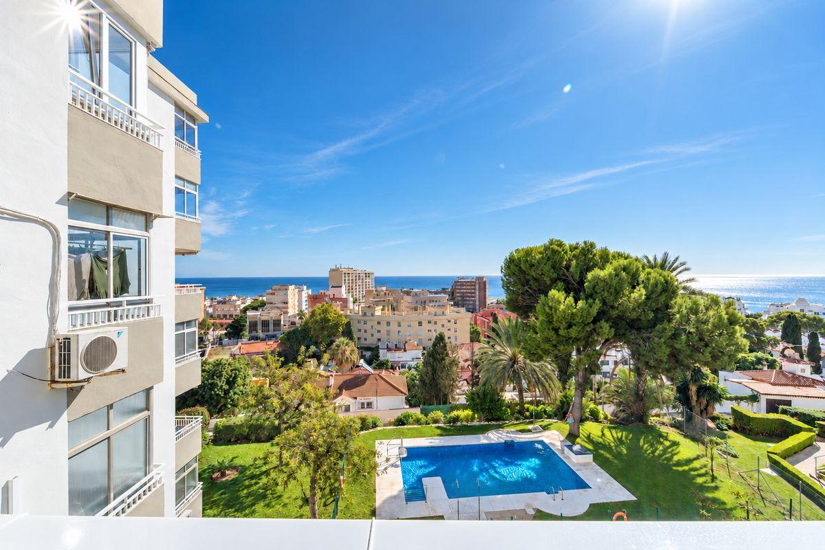 Piso en Venta en Calle Escritor Adolfo Reyes - 25
