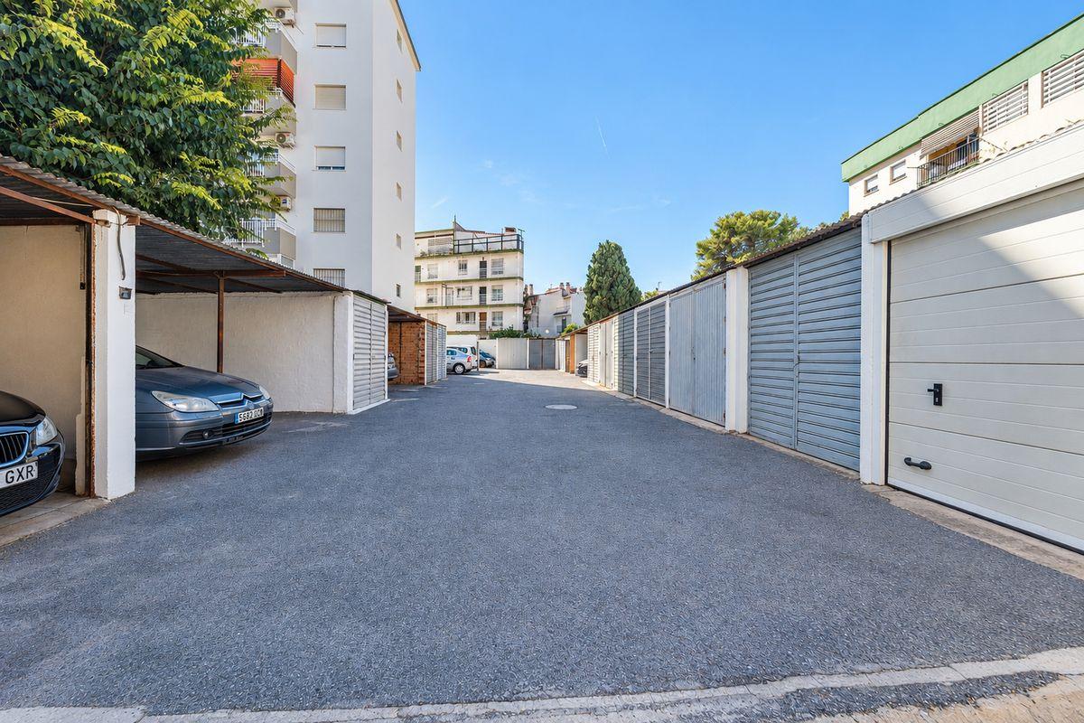 Piso en Venta en Calle Escritor Adolfo Reyes - 34