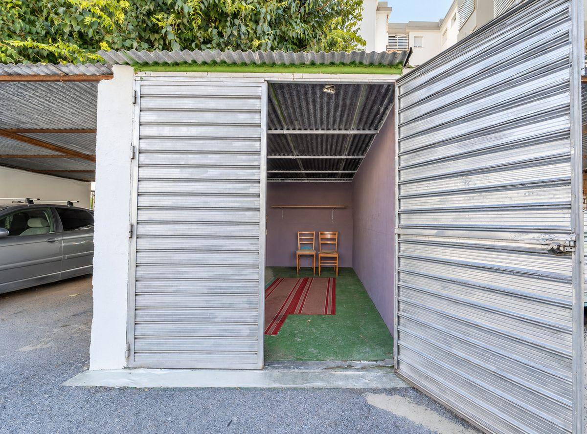 Piso en Venta en Calle Escritor Adolfo Reyes - 33