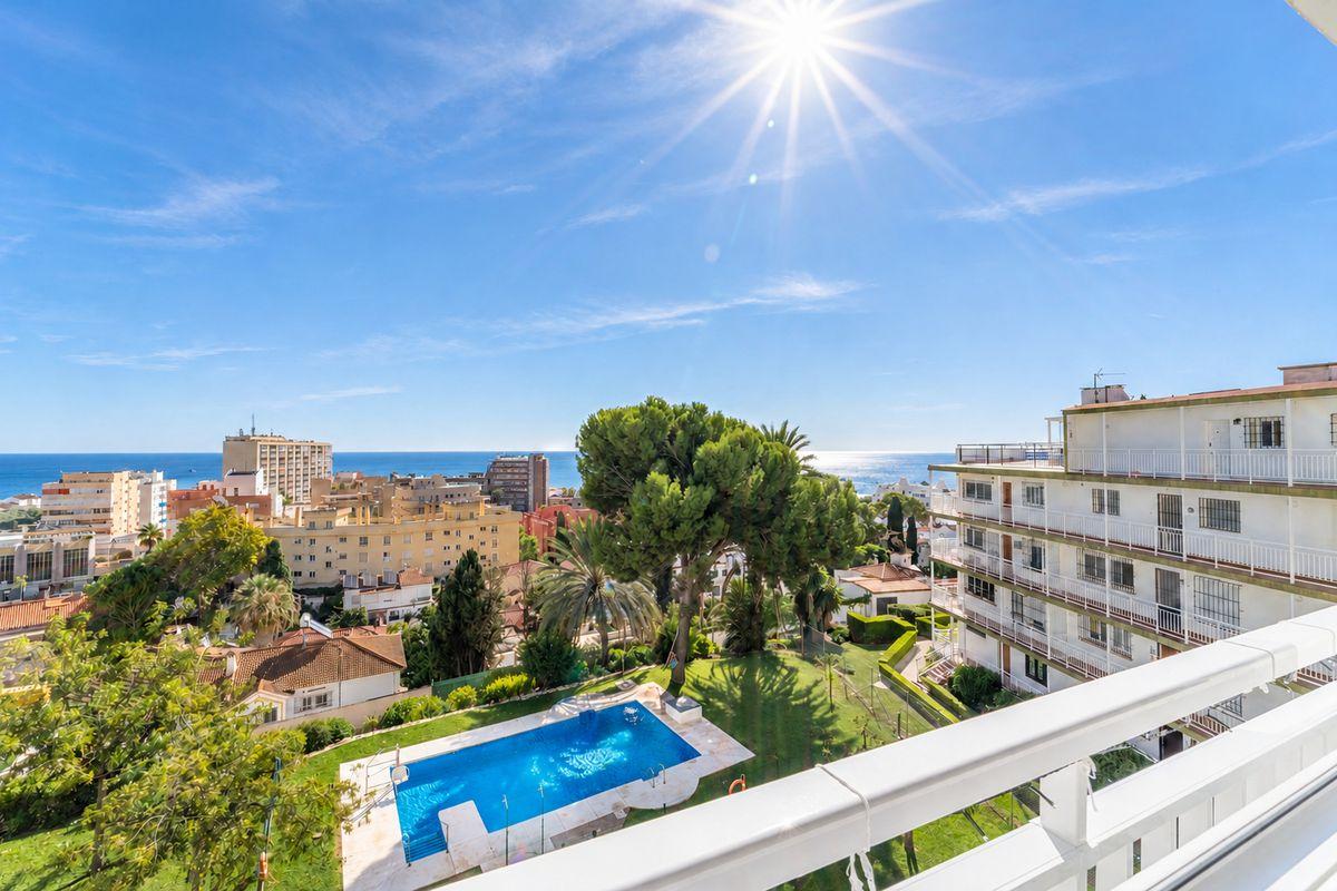 Piso en Venta en Calle Escritor Adolfo Reyes - 26
