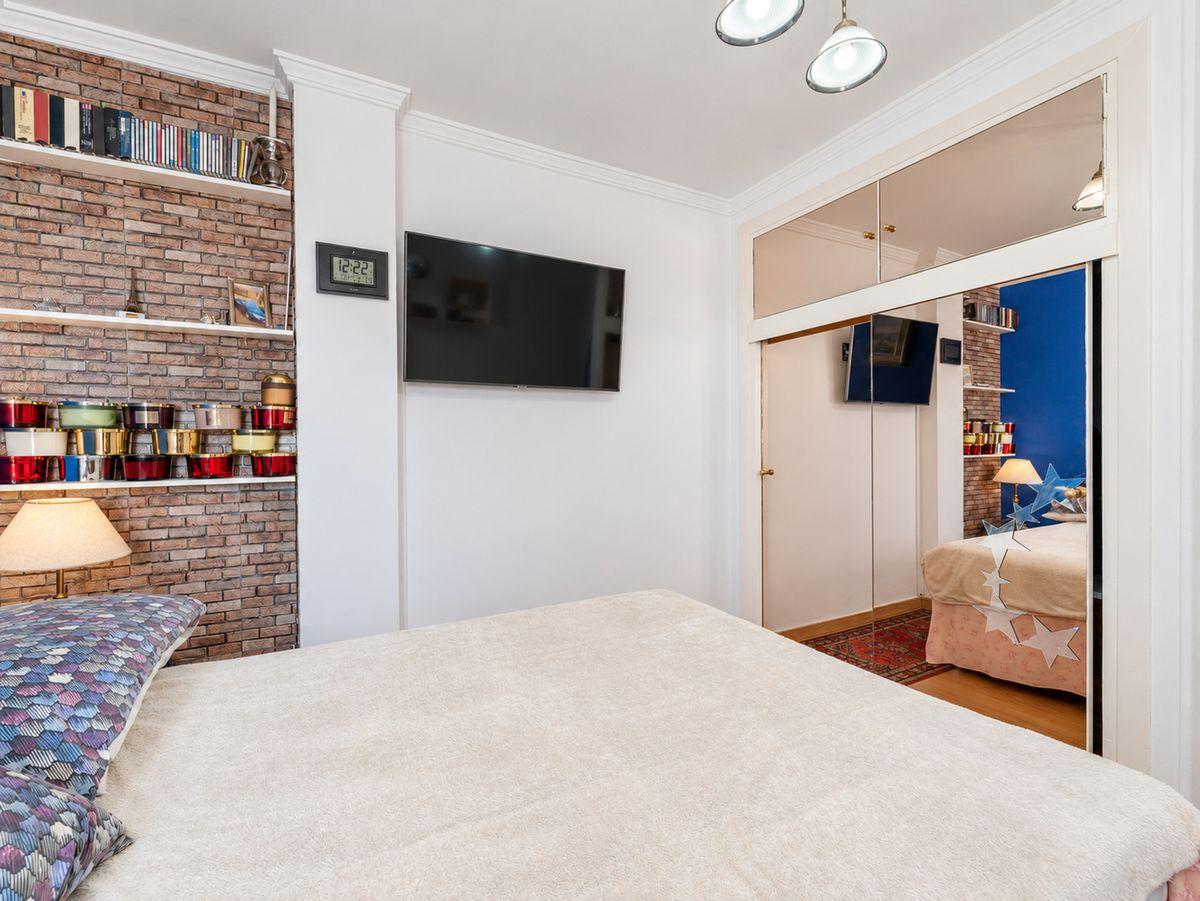 Piso en Venta en Calle Escritor Adolfo Reyes - 16
