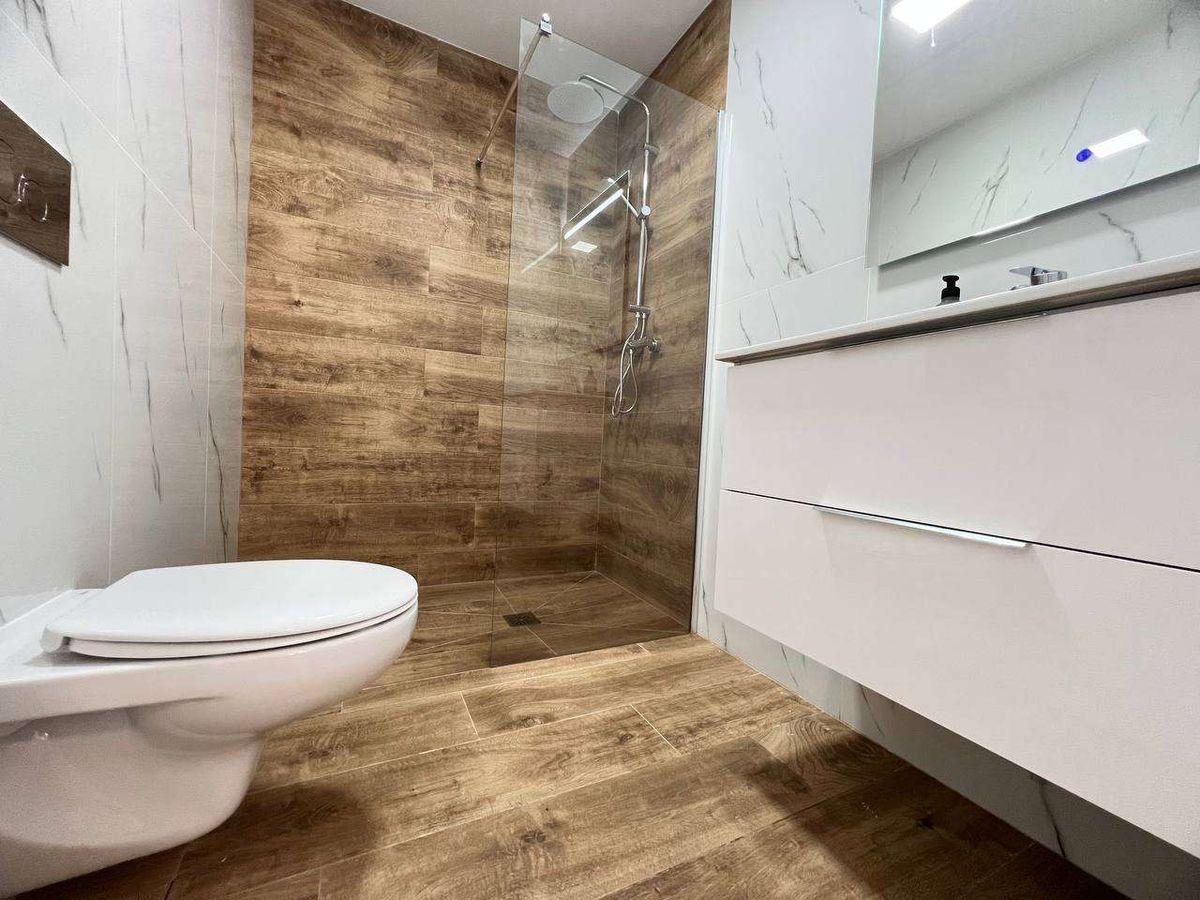 Piso en Venta en Calle Ramón Gallud - 13