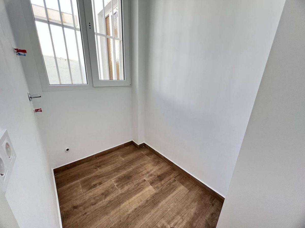 Piso en Venta en Calle Ramón Gallud - 15
