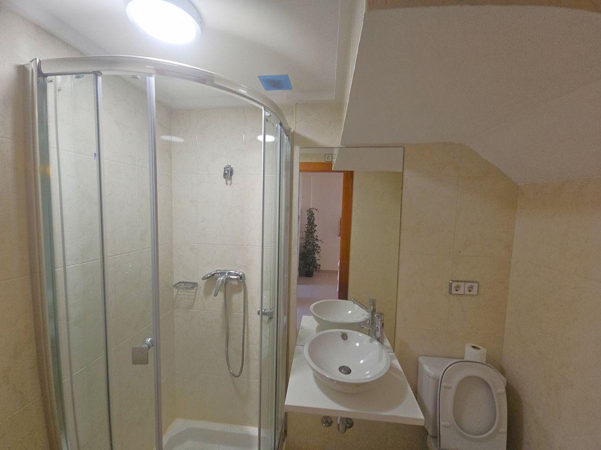 Chalet adosado en Venta en Calle Gerona - 14