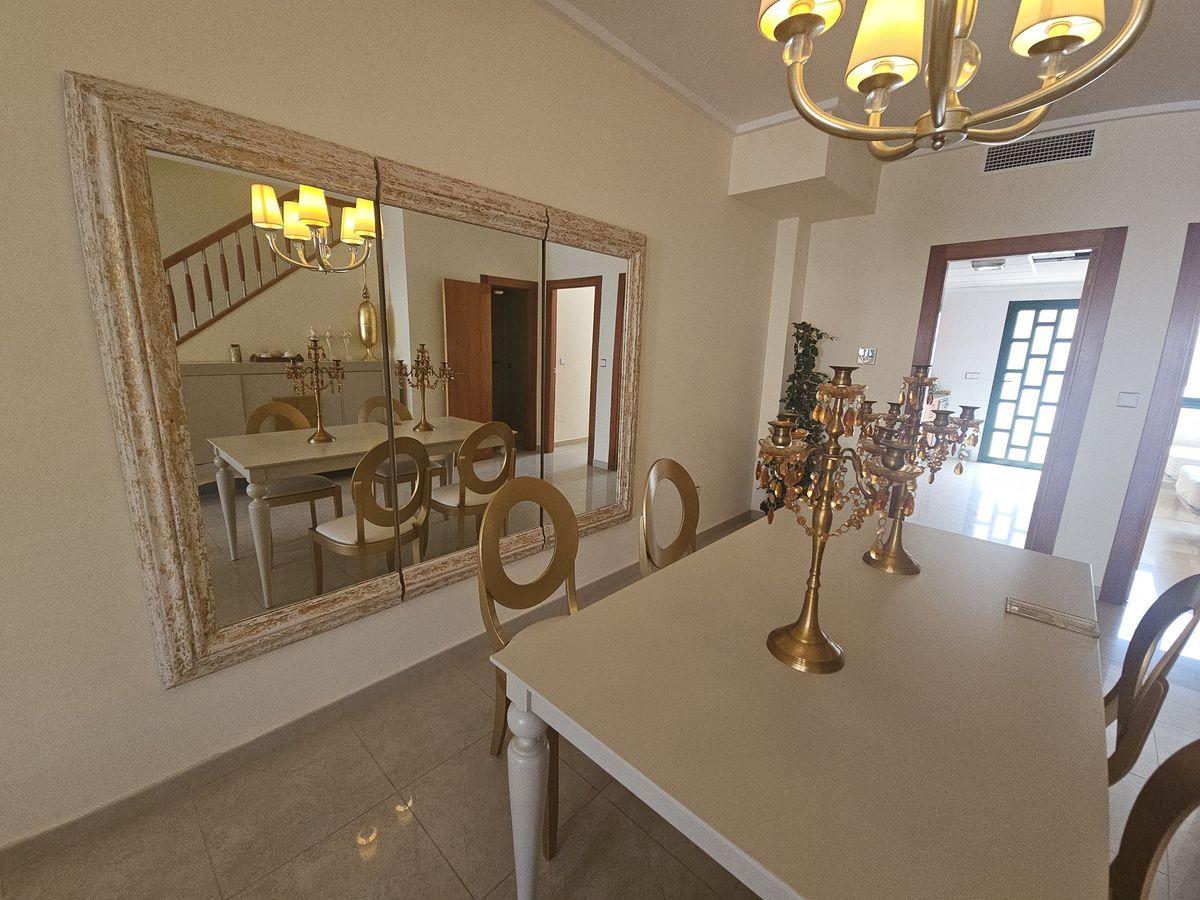 Chalet adosado en Venta en Calle Gerona - 6