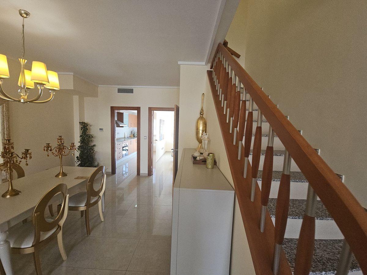 Chalet adosado en Venta en Calle Gerona - 5