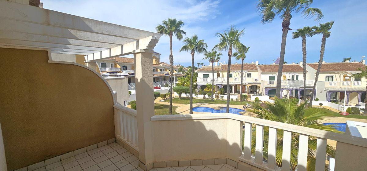 Chalet adosado en Venta en Calle Gerona - 7