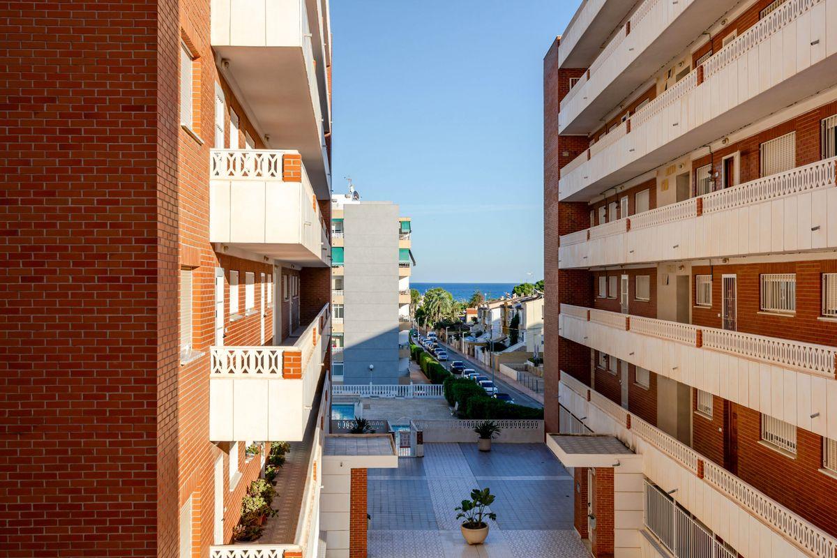 Piso en Venta en Calle Arrecife - 23