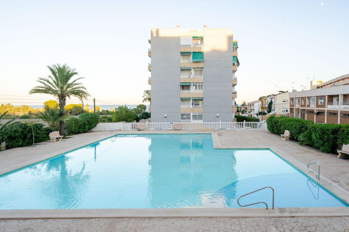 Piso en Venta en Calle Arrecife - 26