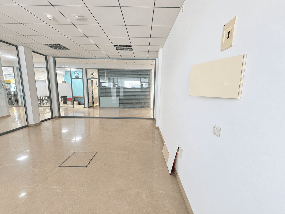 Oficina en Venta en Avenida Espartinas - 12