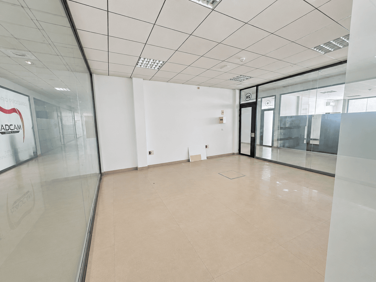 Oficina en Venta en Avenida Espartinas - 5