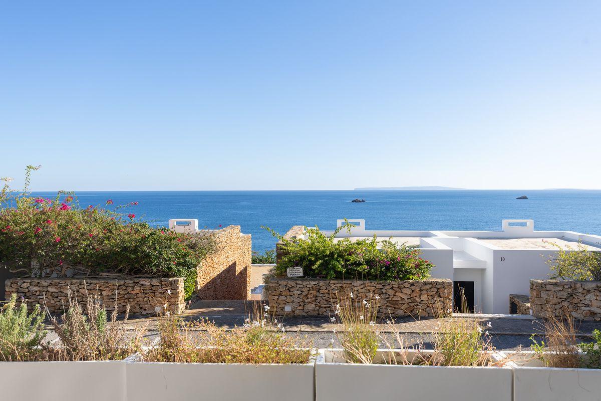 Chalet adosado en Venta en Calle Jose Luis Grasset - 11