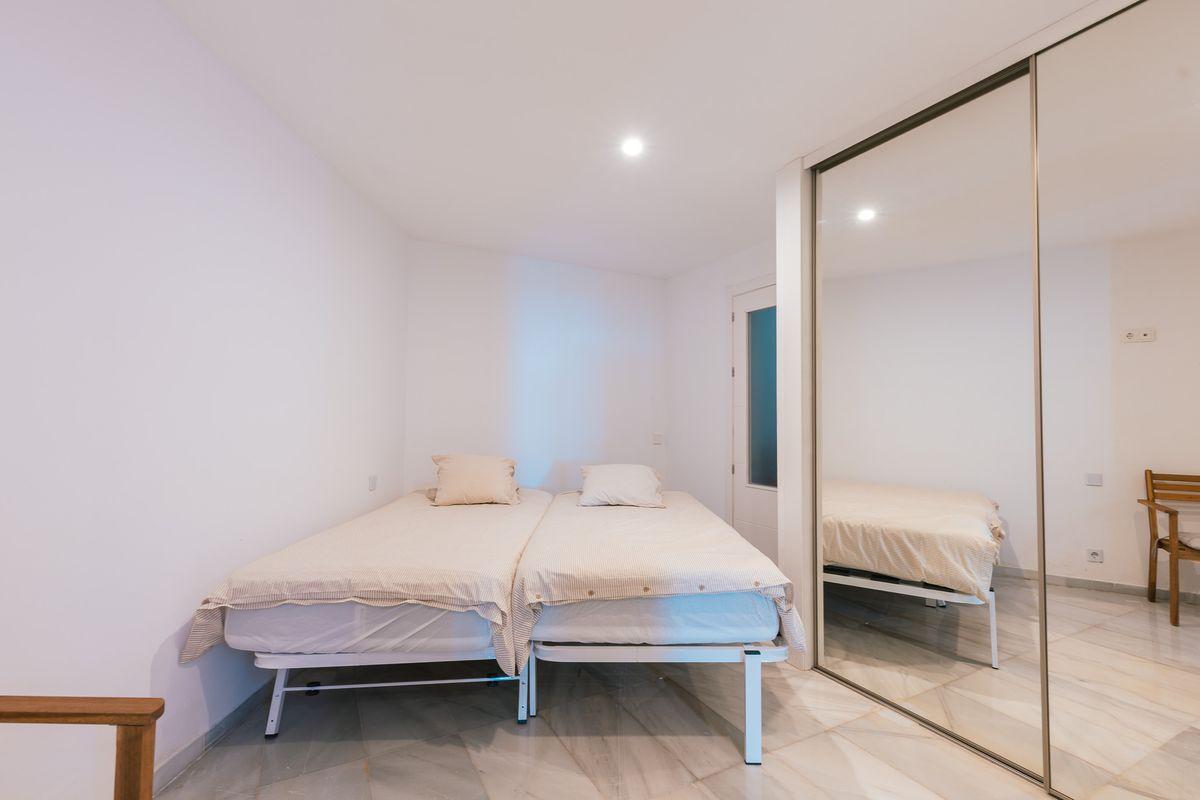 Chalet adosado en Venta en Calle Jose Luis Grasset - 27