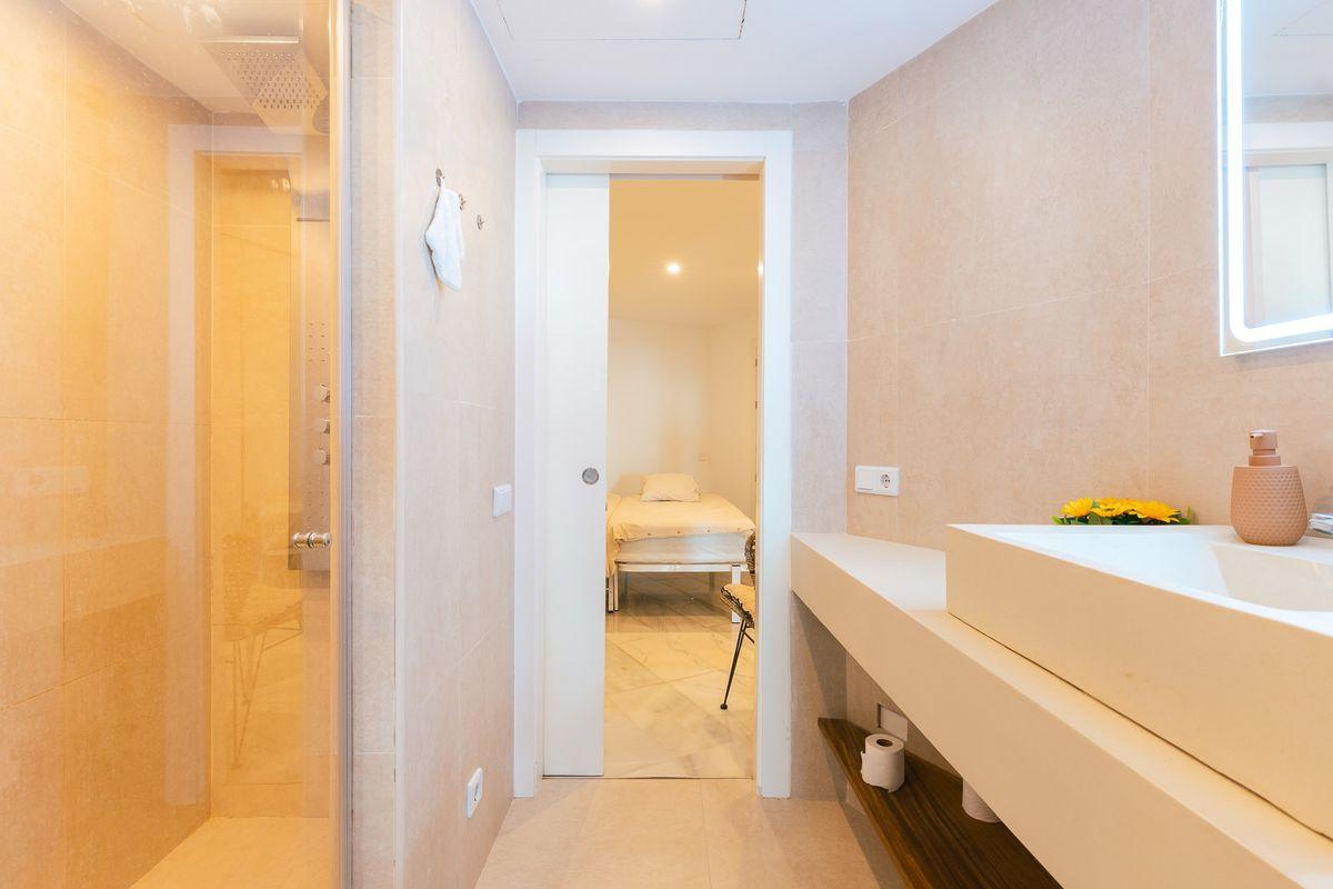 Chalet adosado en Venta en Calle Jose Luis Grasset - 30