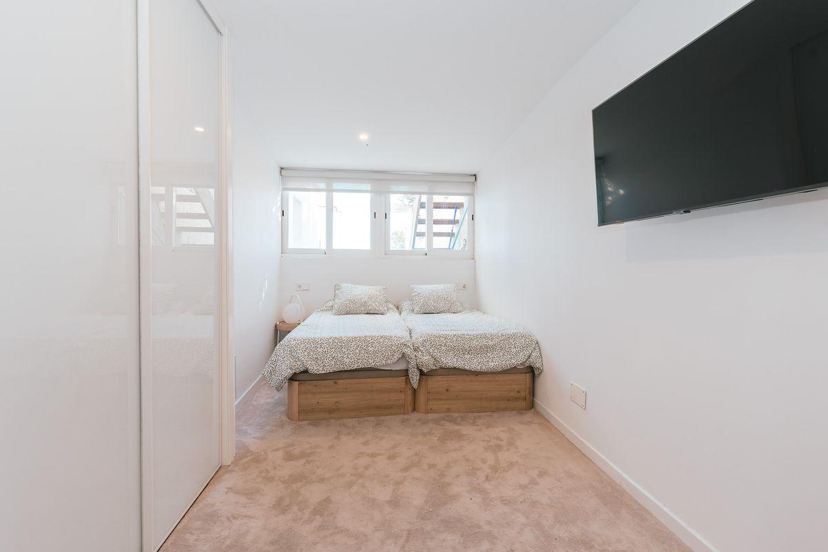 Chalet adosado en Venta en Calle Jose Luis Grasset - 26