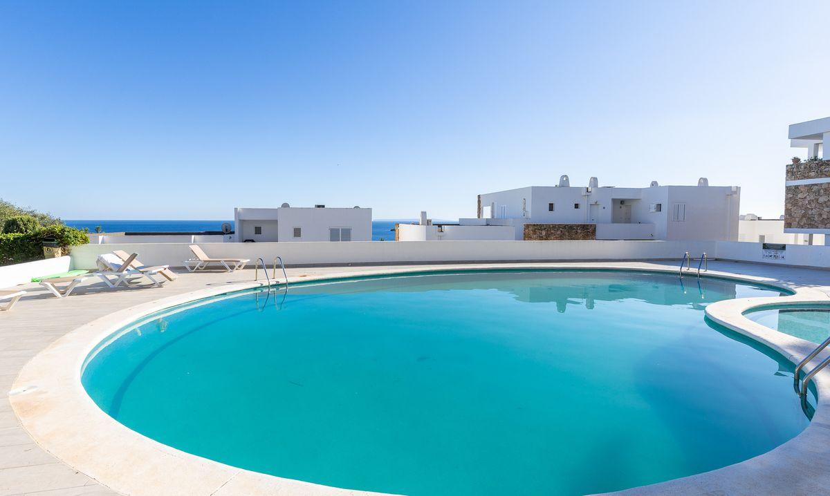 Chalet adosado en Venta en Calle Jose Luis Grasset - 12