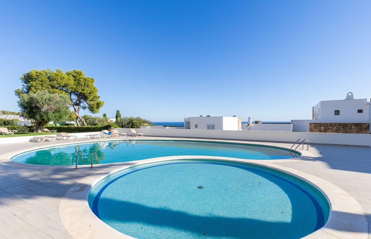 Chalet adosado en Venta en Calle Jose Luis Grasset - 13