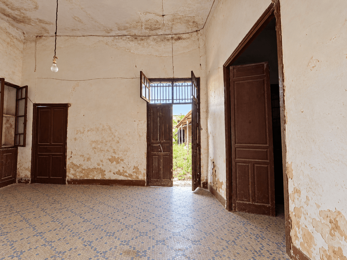 Terreno residencial en Venta en Calle Menéndez Pidal - 9