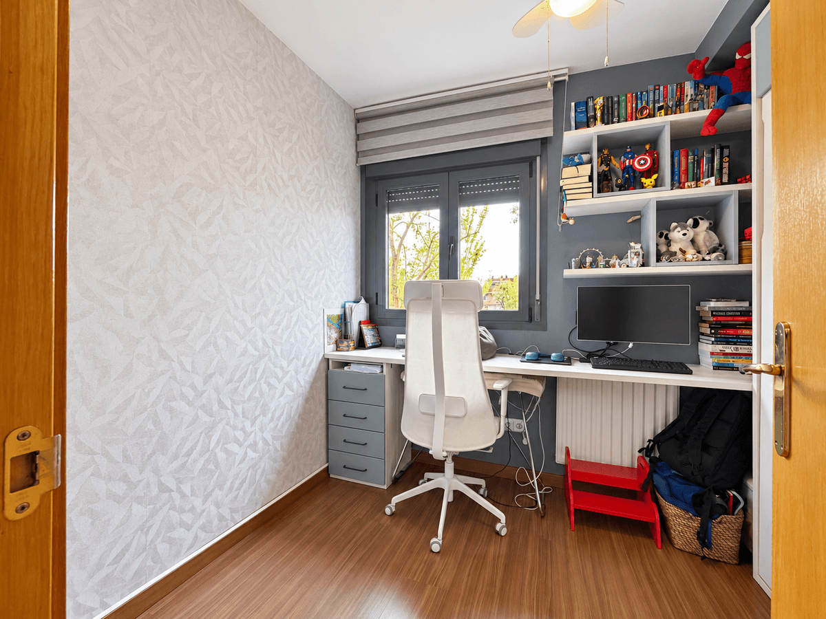 Piso en Venta en Parque Empresarial - 29