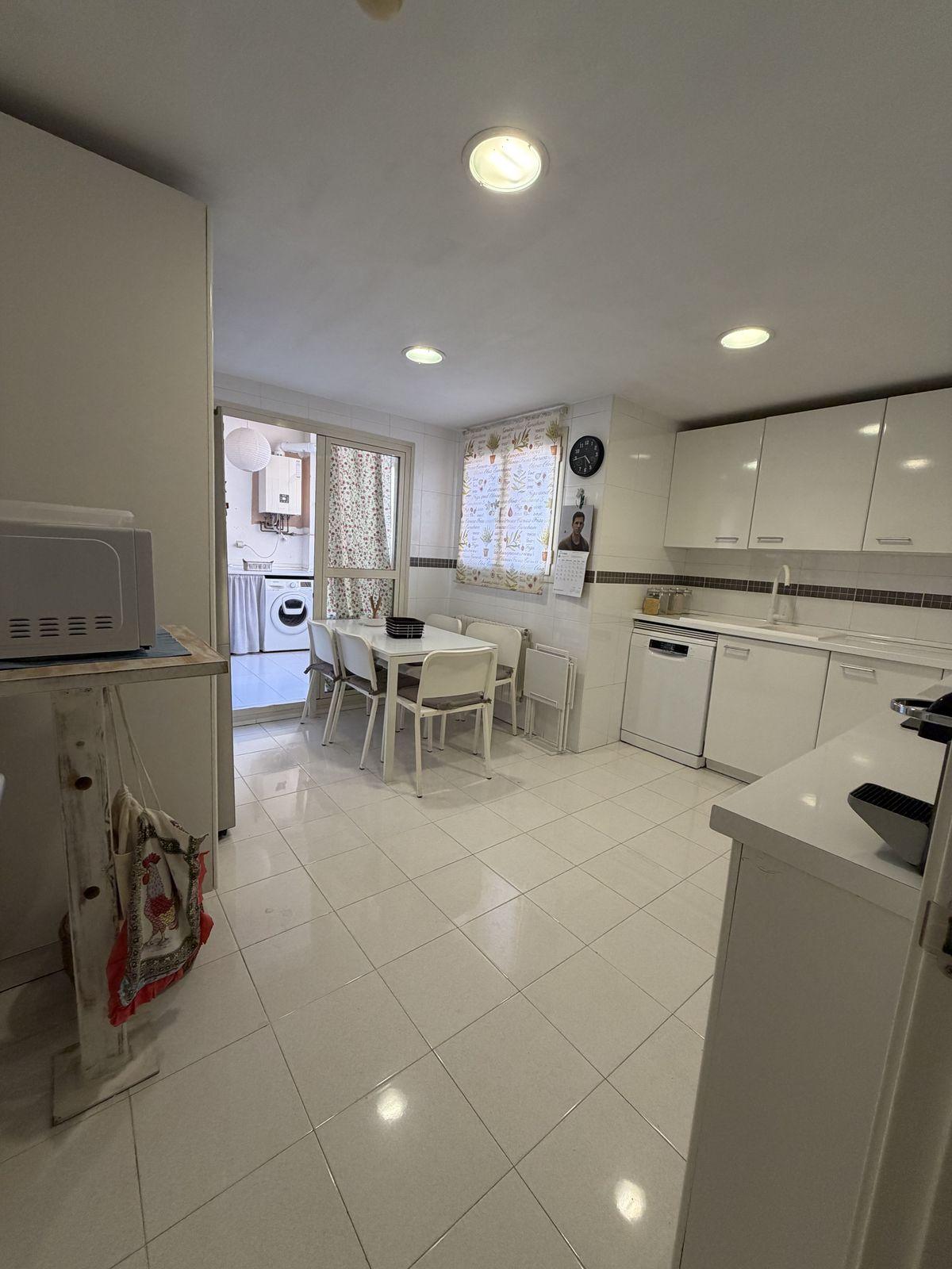 Piso en Venta en Calle de Yécora - 13